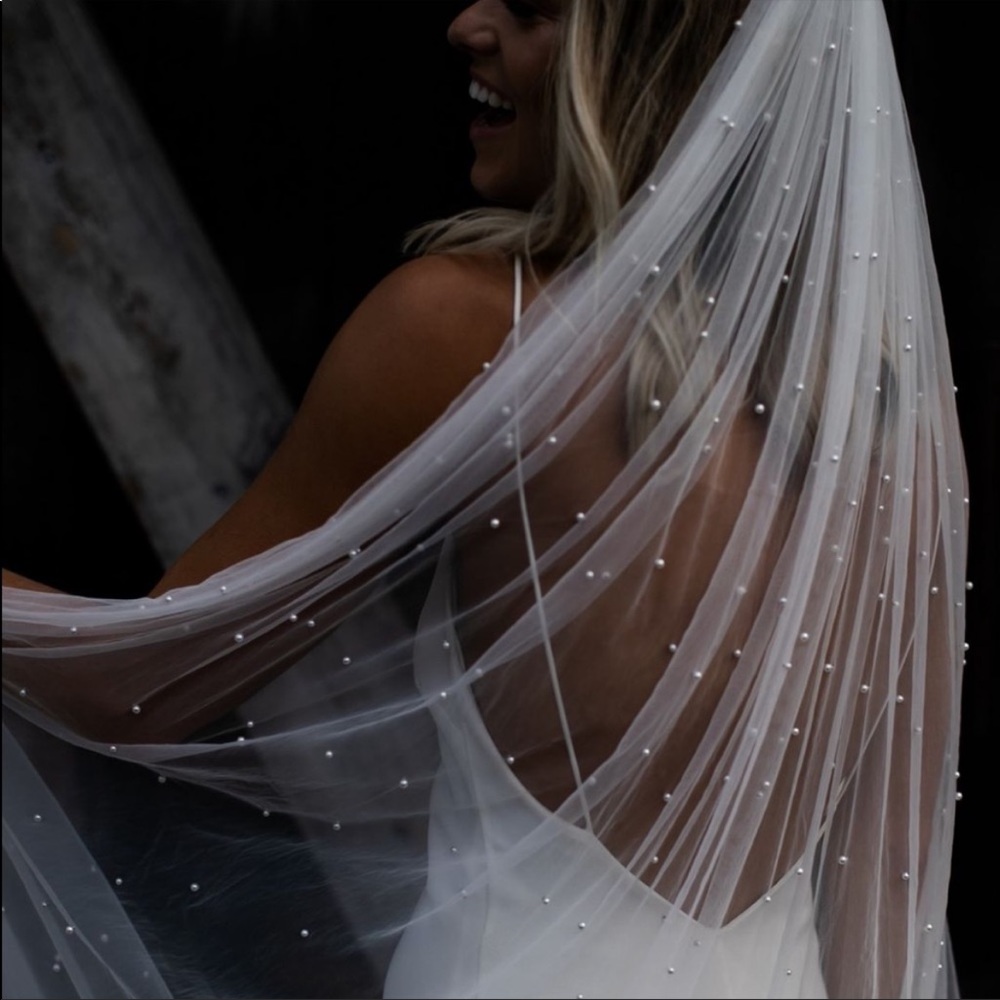 Cathedral ivory pearl veil